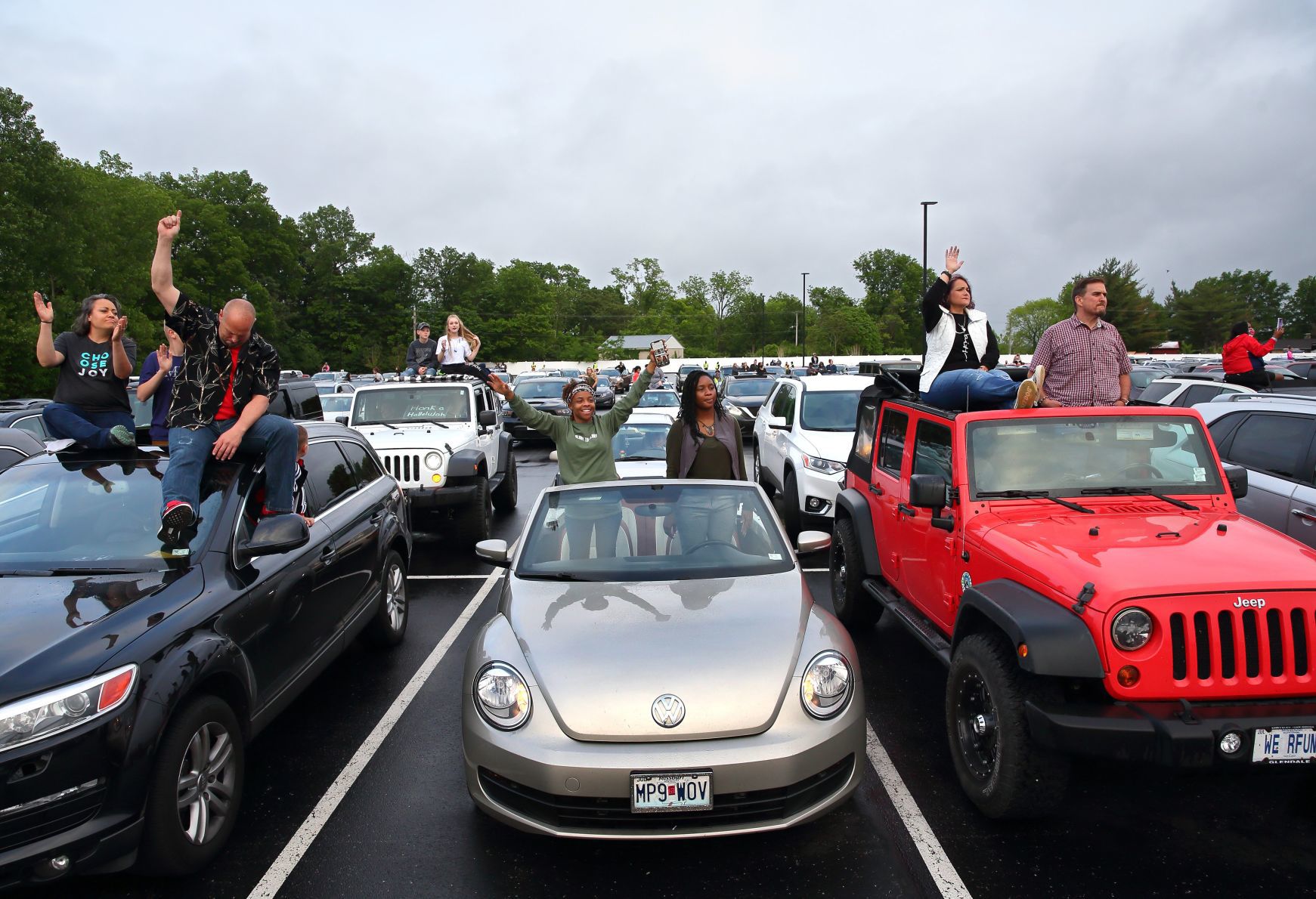 Parking Lot Praisin' at Faith Church in Sunset Hills